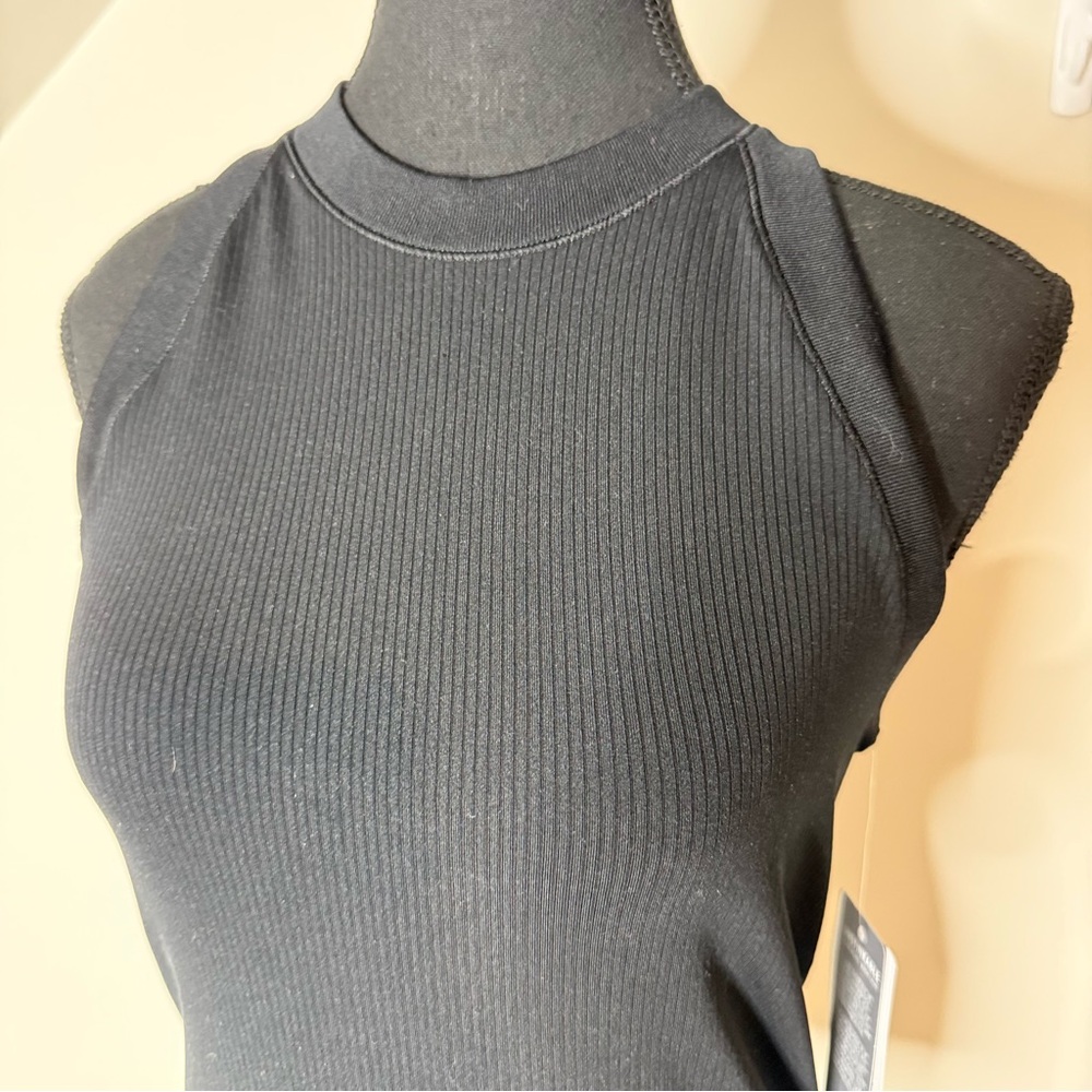 ATHLETA New Renew Seamless Tank Black Ribbed Racerback Fitted Size Medium - Picture 4 of 14